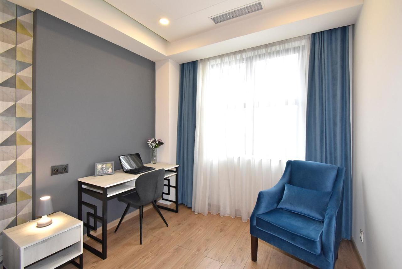 Home4You City Center Apartments Ereván Exterior foto