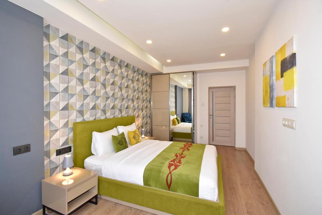 Home4You City Center Apartments Ereván Exterior foto