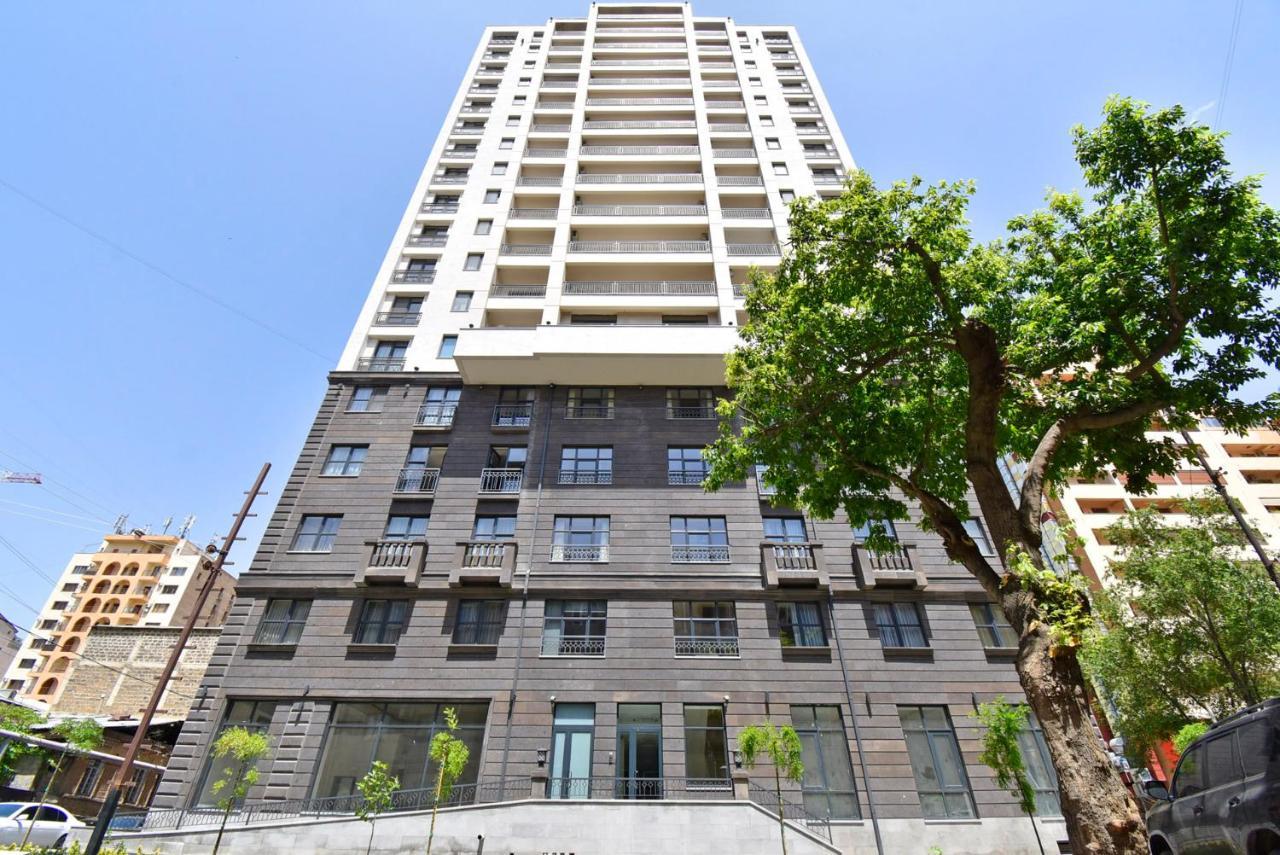 Home4You City Center Apartments Ereván Exterior foto